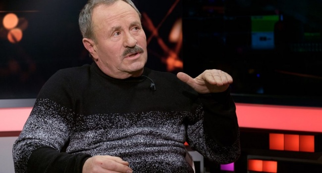 Политолог: композитору Быстрякову пришло спецзадание из Кремля – освежить тезисы, используемые еще в 2004-м году Политолог: композитору Быстрякову пришло спецзадание из Кремля – освежить тезисы, используемые еще в 2004-м году