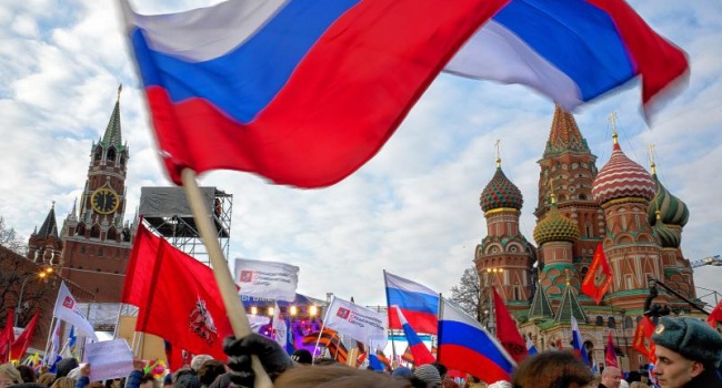 Политолог: у россиян прав меньше, чем у американских обезьян