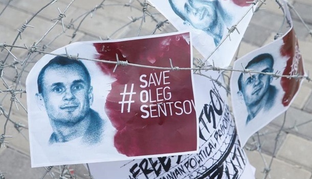 В Париже объявили голодовку в поддержку Сенцова