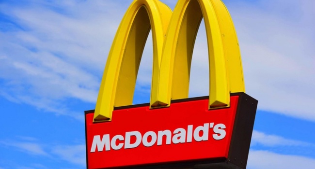 Украинцев унижают в своей стране: McDonalds’ в Киеве угодил в языковый скандал 