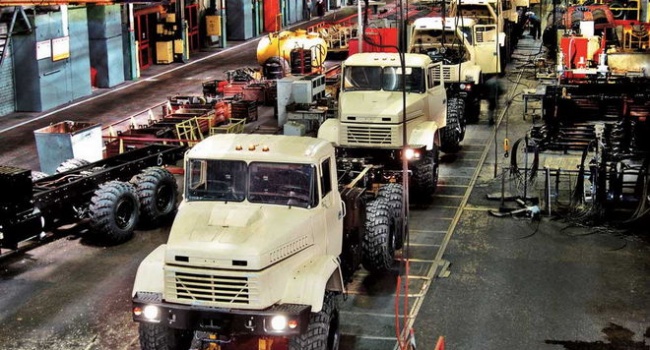 За один месяц украинские предприятия выпустили всего один грузовик