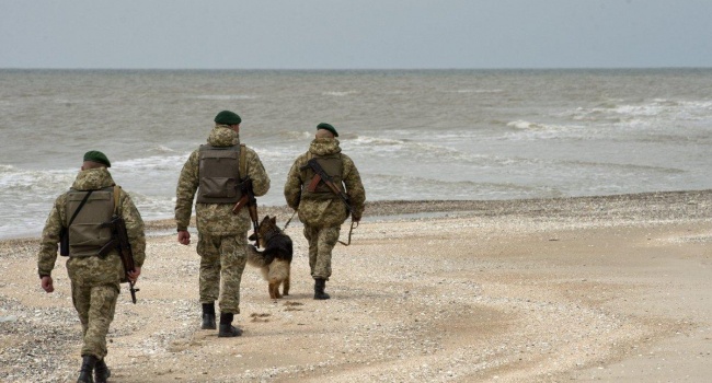 Порошенко заявил об усилении обороны Азовского моря