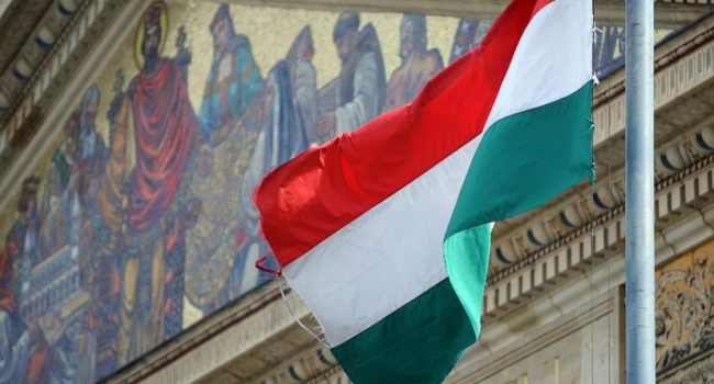 Эксперт: Венгрия преподала Украине урок, и будет ещё один