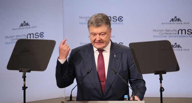 Политолог: потопи Порошенко в 2014-м несколько десятков ржавых «шлюпок» «Оппоблока» - не пришлось бы сегодня воевать за Азов