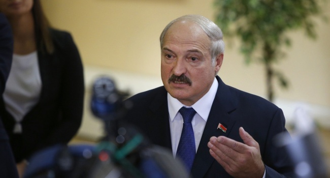 «Мы должны закрыть границу…»: Лукашенко распорядился экстренно укрепить границу с Украиной