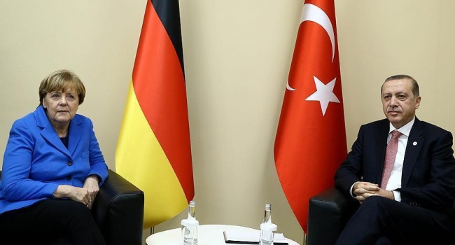 Меркель отказалась посетить банкет, организованный в честь визита Эрдогана