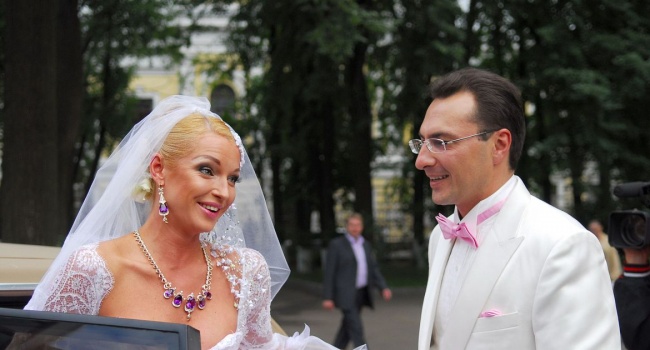 «Помогал рожать в прямом смысле»: Волочкова опубликовала трогательный пост о своем бывшем муже 
