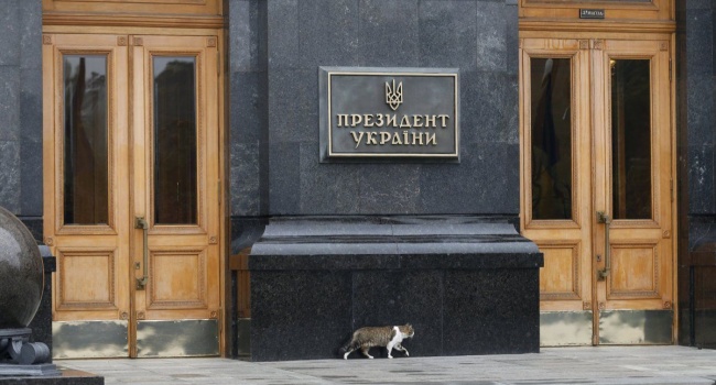 Российские телеканалы уже ждут стримов от активистов, ночующих под администрацией президента Украины, – политолог Российские телеканалы уже ждут стримов от активистов, ночующих под администрацией президента Украины, – политолог