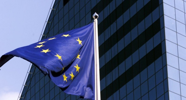 Эксперт: в Европе забеспокоились, куда Украина девает их деньги Эксперт: в Европе забеспокоились, куда Украина девает их деньги