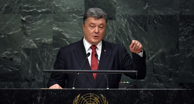 Речь Порошенко на Генассамблее ООН не стали слушать большинство дипломатов, -российские СМИ Речь Порошенко на Генассамблее ООН не стали слушать большинство дипломатов, -российские СМИ