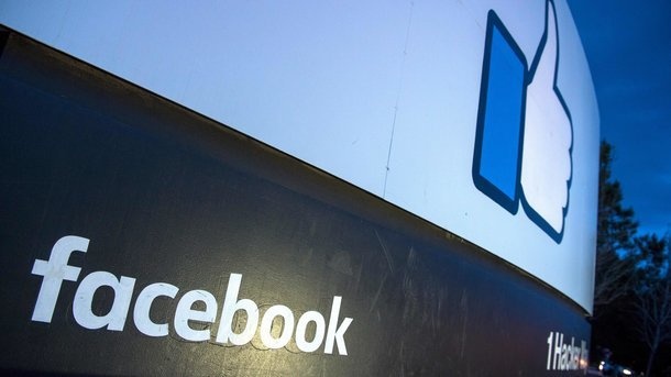 В канун выборов в Конгресс США Facebook массово блокирует аккаунты 