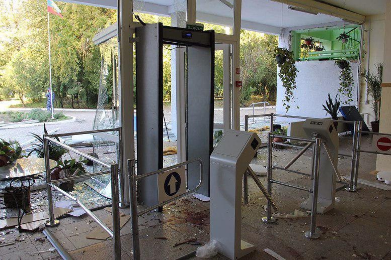Реки крови: в сети опубликовали фото с Керченского политехнического колледжа после теракта 