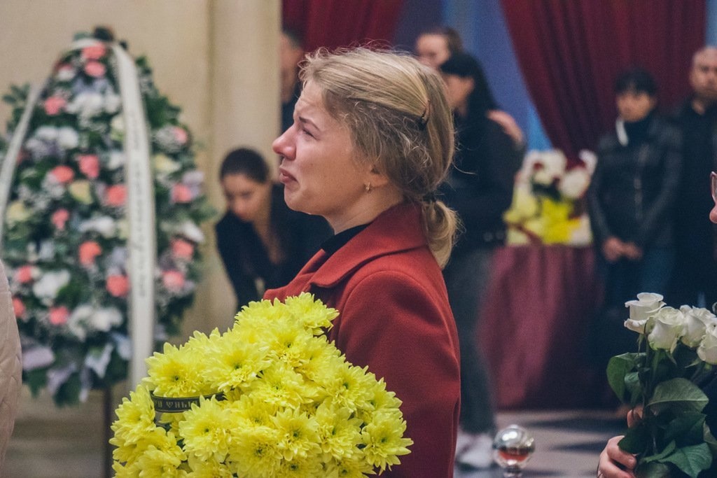 Смерть Марины Поплавской: в Киеве попрощались с талантливой актрисой Смерть Марины Поплавской: в Киеве попрощались с талантливой актрисой