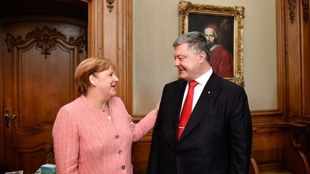 Стали известны темы разговора на встрече Порошенко и Меркель Стали известны темы разговора на встрече Порошенко и Меркель