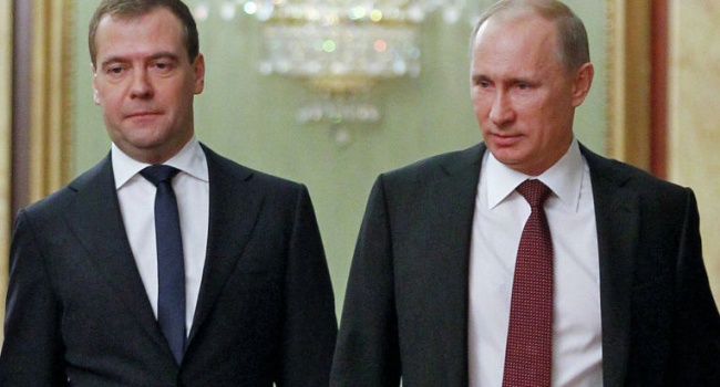 Медведев сделал четкий намек на уход Путина Медведев сделал четкий намек на уход Путина