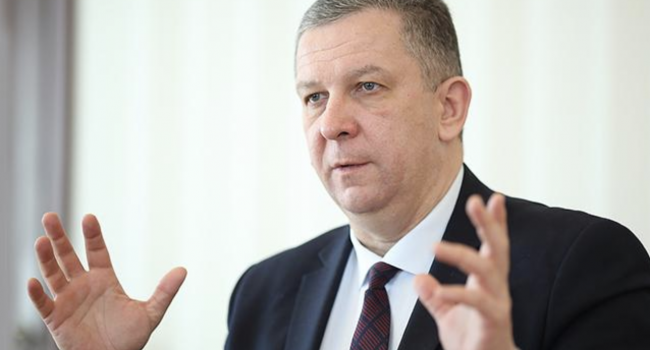 В Кабмине рассказали, когда украинцы будут получать зарплату в 15 тысяч гривен В Кабмине рассказали, когда украинцы будут получать зарплату в 15 тысяч гривен