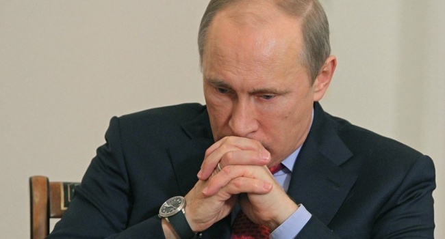 Российский политолог о Путине: «Прячется за ширмой. Это настоящее унижение» Российский политолог о Путине: «Прячется за ширмой. Это настоящее унижение»