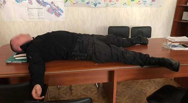 СБУ задержала майора полиции на взятке в 200 тысяч грн СБУ задержала майора полиции на взятке в 200 тысяч грн