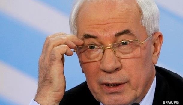 Азарову предъявили подозрение в получении крупной взятки Азарову предъявили подозрение в получении крупной взятки
