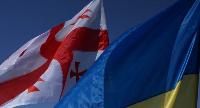 Украинцы смогут ездить еще в одну страну по ID-паспортам Украинцы смогут ездить еще в одну страну по ID-паспортам
