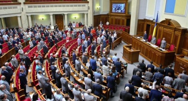 «Они должны понимать свою ответственность и оставаться верными украинскому народу»: в ВР решили лишить звания народных артистов, которые работают в РФ «Они должны понимать свою ответственность и оставаться верными украинскому народу»: в ВР решили лишить звания народных артистов, которые работают в РФ