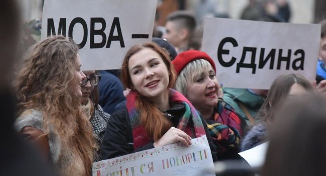 Кремль запустил новую страшилку: «вот украинцы и дождались гетто для русскоязычных, которое обещал Скрипка» Кремль запустил новую страшилку: «вот украинцы и дождались гетто для русскоязычных, которое обещал Скрипка»