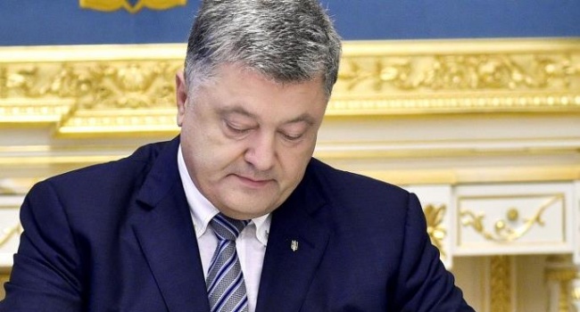 Российский политолог: Порошенко может ждать судьба Скрипаля Российский политолог: Порошенко может ждать судьба Скрипаля