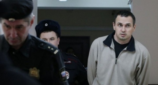 Регулярно принимает пищу под наблюдением врачей: стали известны новые данные о состоянии Олега Сенцова Регулярно принимает пищу под наблюдением врачей: стали известны новые данные о состоянии Олега Сенцова