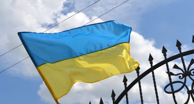 Киевская рада пересчитает все государственные флаги в столице