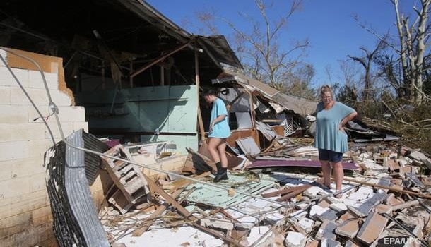 Жертвами урагана Майкл в США стали шесть человек
