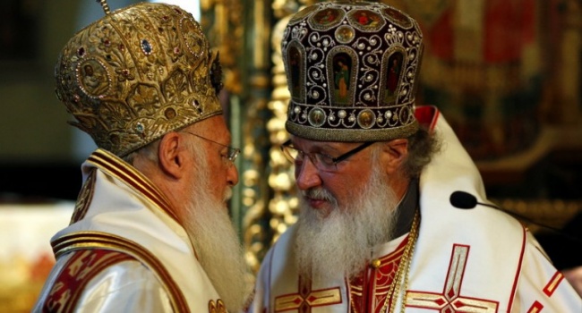 Эксперт рассказал, почему у главы РПЦ Кирилла не осталось другого выхода кроме, как назвать патриарха Варфоломея раскольником