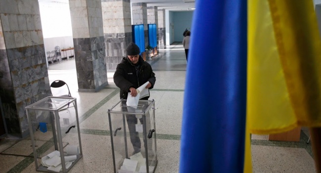 Эксперт: Россия готовит масштабное вмешательство в выборы в Украине