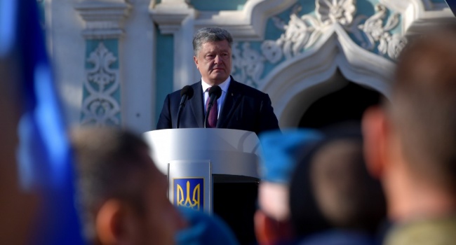 Порошенко напомнил, что ключи от мира в Украине лежат в Москве