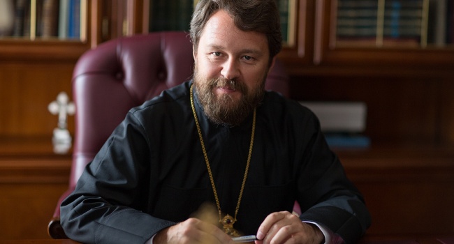 Кирилл принял решение о полном разрыве отношений между РПЦ и Константинополем из-за Украины