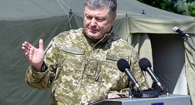 Порошенко пообещал поднять военным зарплату до 21 тысячи гривен Порошенко пообещал поднять военным зарплату до 21 тысячи гривен