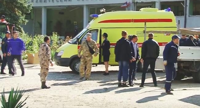 Трагедия в Керчи: в доме керченского стрелка и подрывника проходят обыски Трагедия в Керчи: в доме керченского стрелка и подрывника проходят обыски