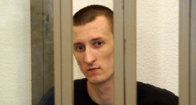 Активист Кольченко обратился к Сенцову с письмом: империи не вечны, тирана уронят Активист Кольченко обратился к Сенцову с письмом: империи не вечны, тирана уронят