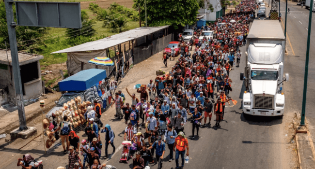 В США движется «караван мигрантов»