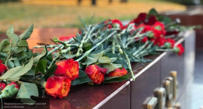 Опознали лишь к утру: в сети сообщили о страшной судьбе троих девочек, которых долго не могли найти после теракта в Керчи Опознали лишь к утру: в сети сообщили о страшной судьбе троих девочек, которых долго не могли найти после теракта в Керчи
