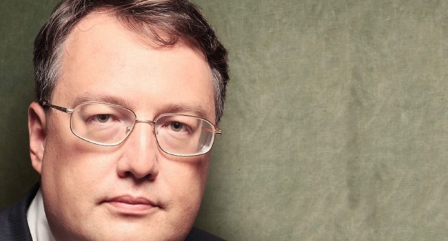 Антон Геращенко: «Те, кто говорят, что Украина после Революции Достоинства не меняется – ошибаются» Антон Геращенко: «Те, кто говорят, что Украина после Революции Достоинства не меняется – ошибаются»