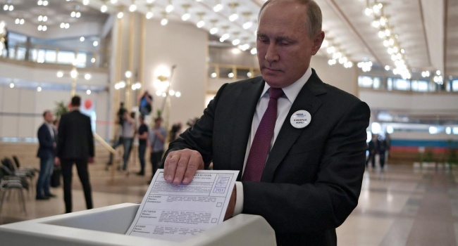 Политолог о вчерашнем выступлении Путина: у россиян пусто в холодильниках, а он и далее «запугивает» Запад