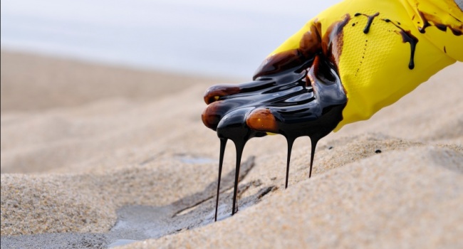 Нефть снова дорожает из-за увеличения запасов в США