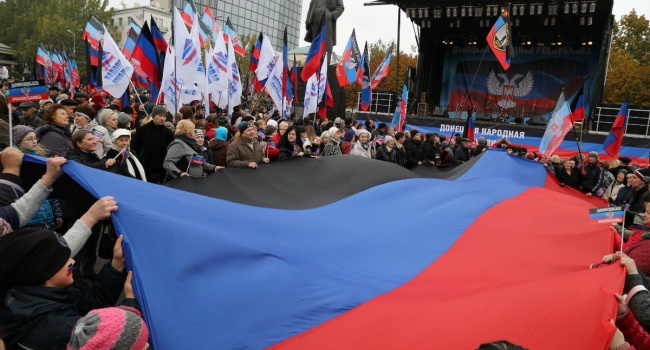 Эксперт: Россия собирается признать донбасские «республики»