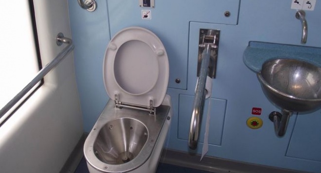 Компания УЗ заказала ремонт туалетов у подозрительной компании