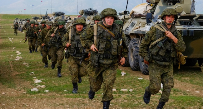 Политолог: в ответ на отмену эмбарго на оружие Россия разместит свои войска на Донбассе Политолог: в ответ на отмену эмбарго на оружие Россия разместит свои войска на Донбассе