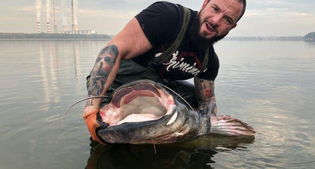  Польский рыбак поймал самого большого в истории сома