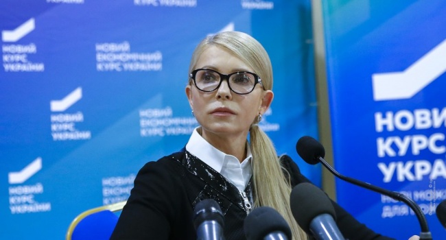 Аналитик: проплаченный Тимошенко пикет администрации президента – это приказ московских кураторов Аналитик: проплаченный Тимошенко пикет администрации президента – это приказ московских кураторов