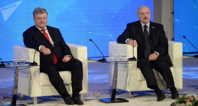 Александр Лукашенко предложил Порошенко помочь решить конфликт на Донбассе, начатый Россией
