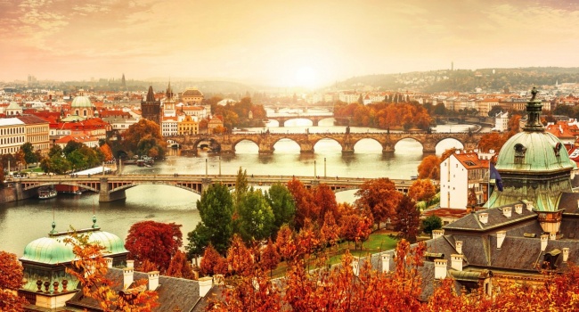 В сети составили рейтинг самых красивых городов мира в осеннее время года