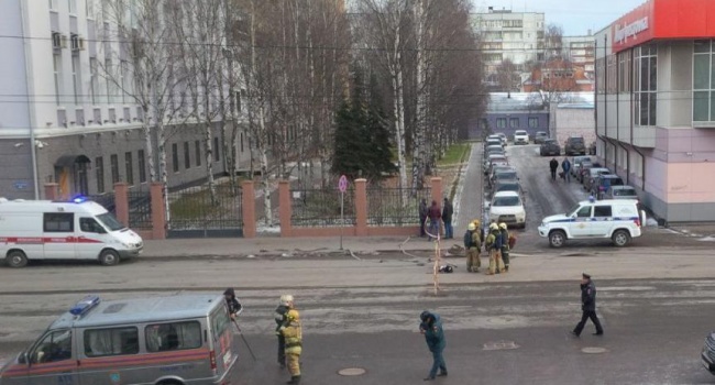 У здания ФСБ России прогремел взрыв. Есть жертва